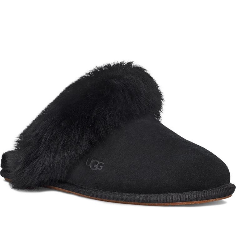 UGG scuff sis slippers. Black. NIB!